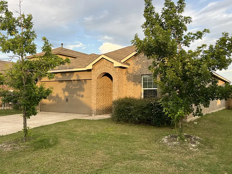 2805 Bridekirk Dr — Photo 1