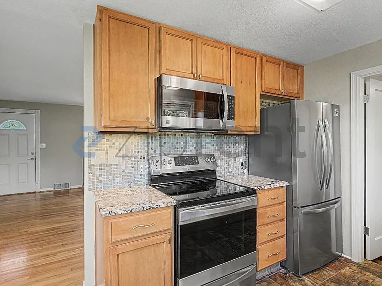 12720 SW Edgewood St — Photo 12
