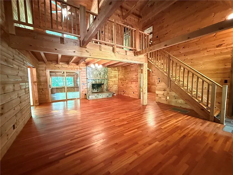 2405 Mountain Rd — Photo 3