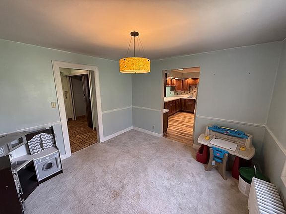 3rd image of 2424 Fairfield Ave