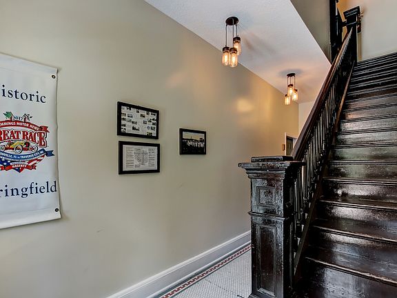 2nd image of 115 W 2nd St #11528254