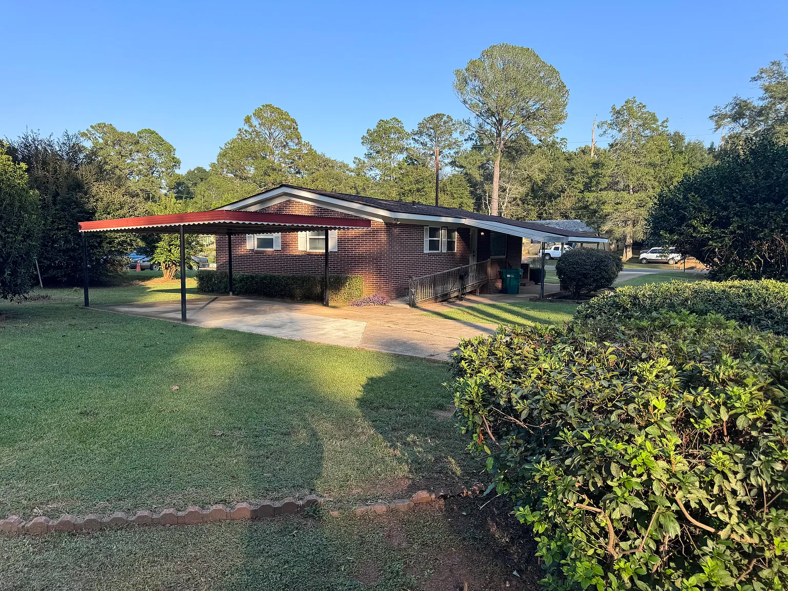 3 bed, 1231 sqft, $1,250 — Photo 3