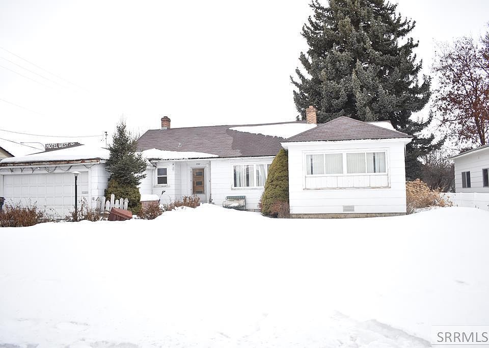 1st image of 707 Saturn Ave