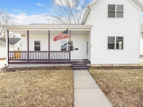 194 6th St, Fond Du Lac, WI 54935