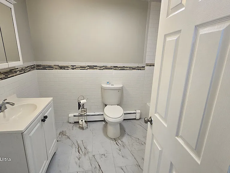 1429 Franklin St #1 — Photo 12