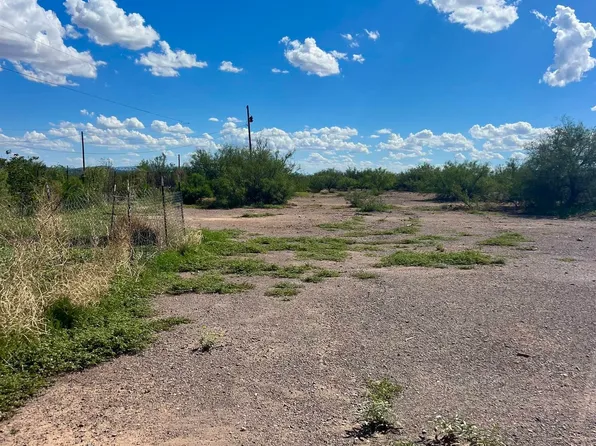 21 Appaloosa Rd, Caballo, NM 87931