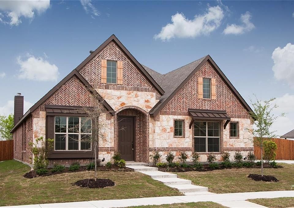 1st image of 124 Laurel Oak Dr