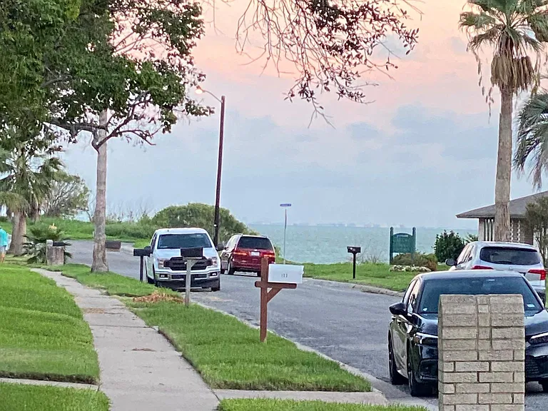 Front yard & porch view