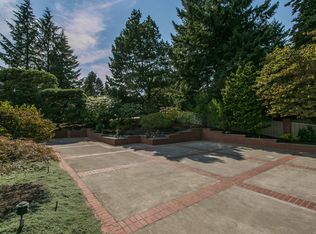 1145 Timberline Dr, Lake Oswego, OR 97034