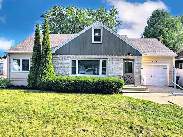 1212 Kilbourn St, Kewaunee, WI 54216