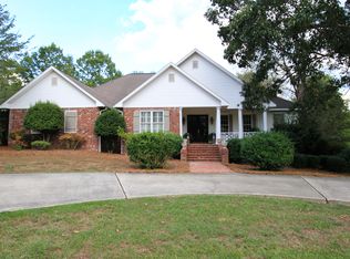 23 Meadow Lake Cir, Hattiesburg, MS 39402