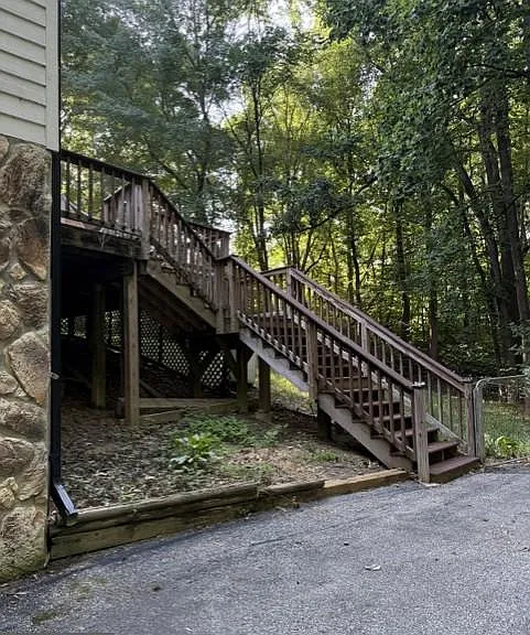 814 Rustic Ln — Photo 77
