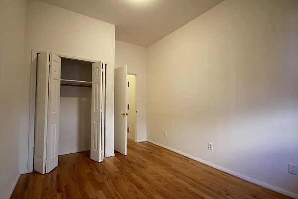 Rented by Nooklyn NYC LLC | media 39