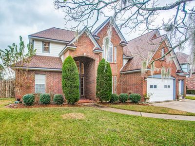 111 Rosemary Ln, Lake Jackson, TX, 77566