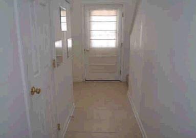 4th image of 107 Wagen Dr