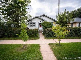 2712 Maxwell Ave, Cheyenne, WY 82001