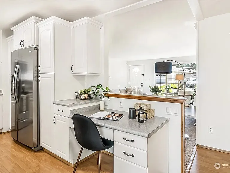 Reading Desk near Kitchen