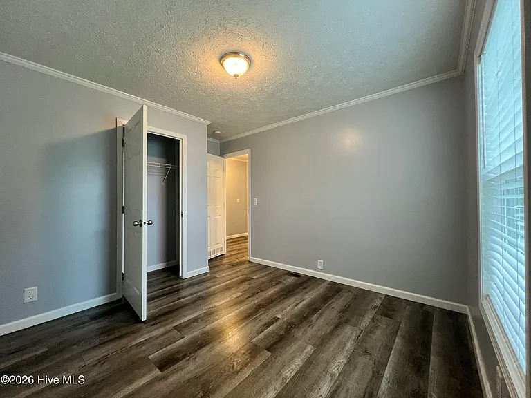 1296 Riverview Dr — Photo 15