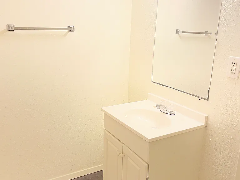 360 Sp Terry Rd — Photo 29