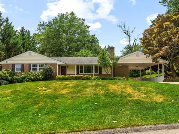 427 Wake Robin Dr, Cockeysville, MD 21030