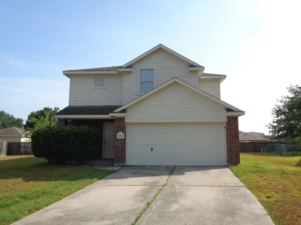 12732 Lake Conroe Hills Dr, Willis, TX 77318