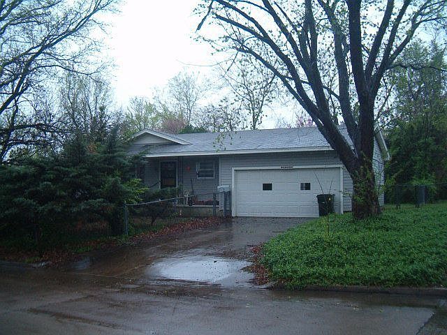 1st image of 1805 W Ash St