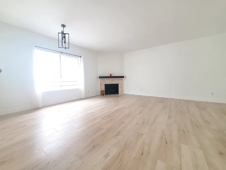 1546 Amherst Ave #302 — Photo 7