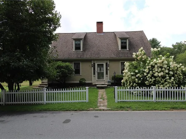 89 Westcott Rd, Scituate, RI 02857
