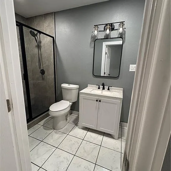 1307 Rojas St — Photo 9