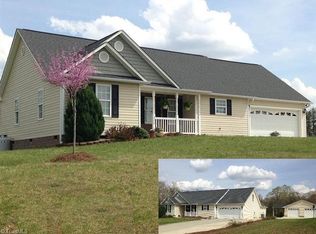 111 Peace Ct, Advance, NC 27006
