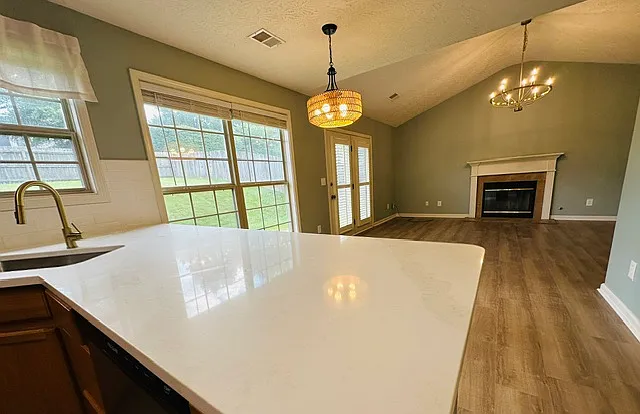 492 Alderbrook Way — Photo 4
