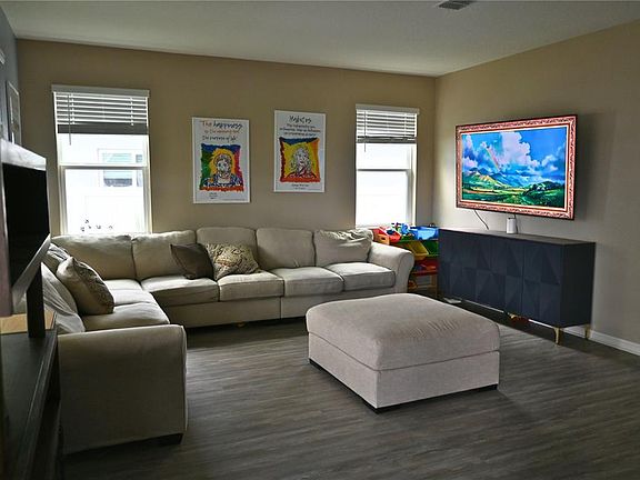 5th image of 2517 BISCOTTO CIRCLE