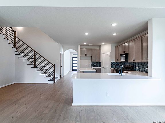 7th image of this home