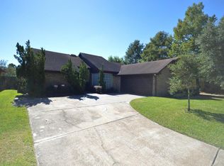 606 Lochnell Dr, Houston, TX 77062