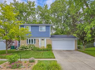 7957 E Meadowview Ct, Ypsilanti, MI 48197