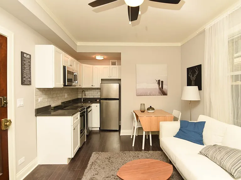 640 W Wrightwood Ave #802 — Photo 10