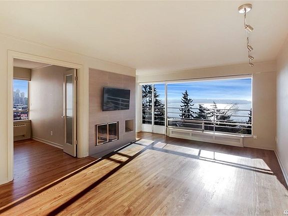 4th image of 530 W Olympic Pl APT 402