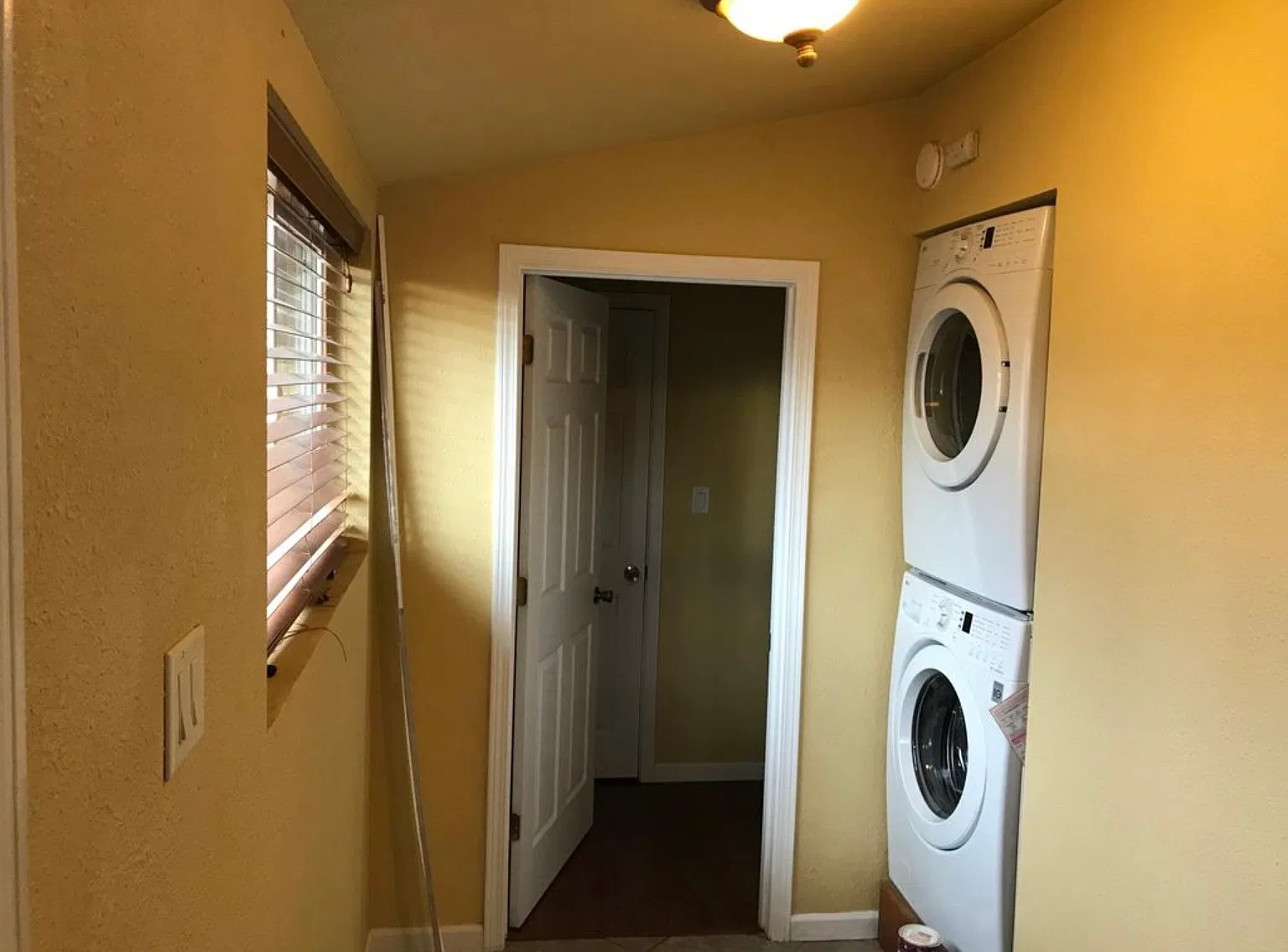 1720 Gilham Rd — Photo 4