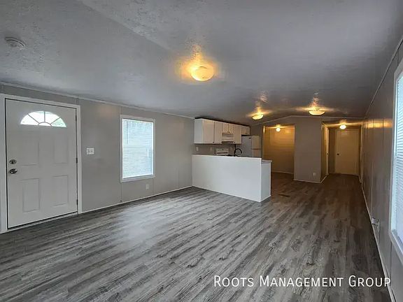 4th image of 129 Dove Dr #129