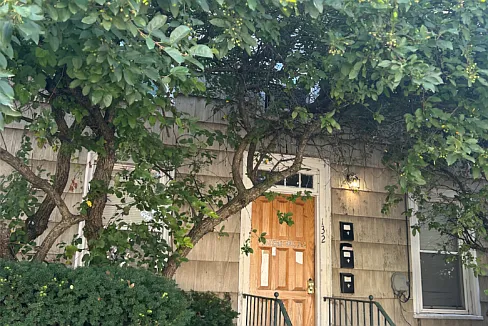 132 Front St