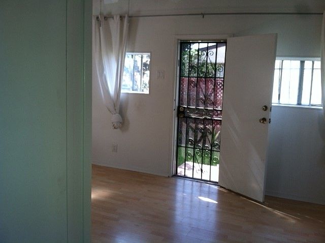 1st image of 678 Brooks Ave