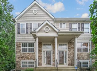 62 E Clare Ct #62, Palatine, IL 60067