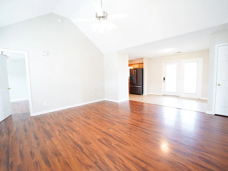 134 Mustang Dr — Photo 24
