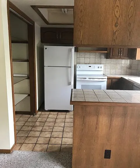 161 E 33rd St #18 — Photo 8