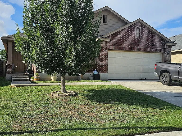 1536 Gateshead Dr — Photo 1