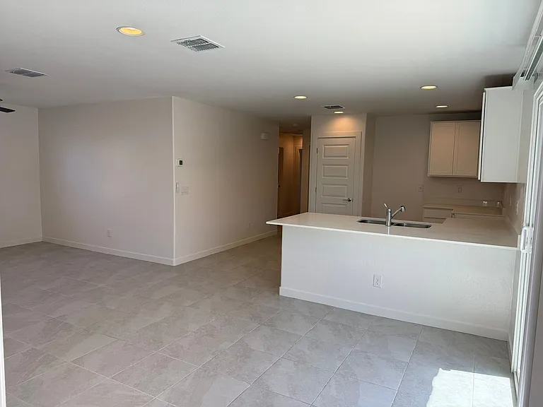 36605 W Mondragone Ln — Photo 21
