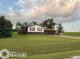 14 Riverview Ter, Nauvoo, IL 62354