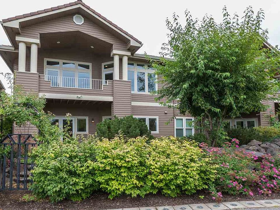 1st image of 639 N Riverpoint Blvd APT 8W