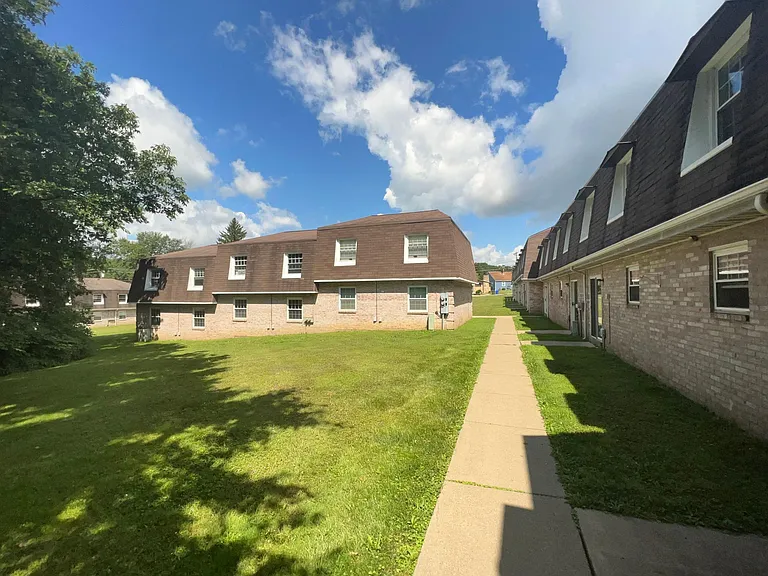 227 W Cooper St — Photo 14