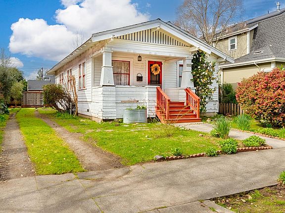 2nd image of 921 Orchard Street